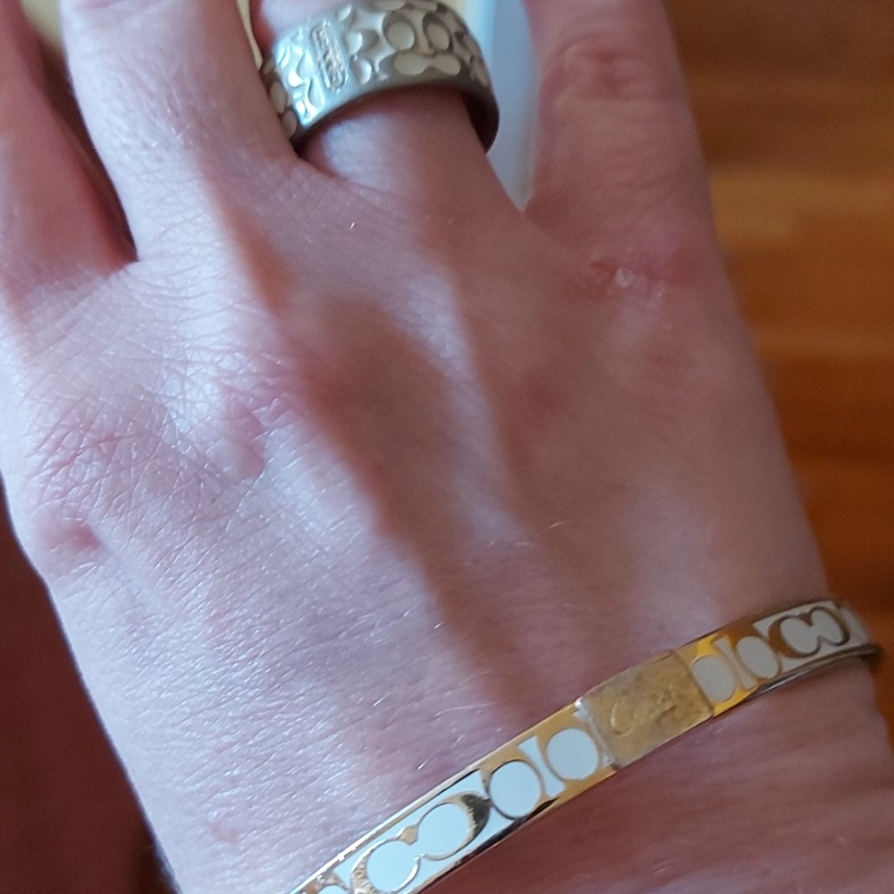 A set of coach  ring and bracelet  authentic